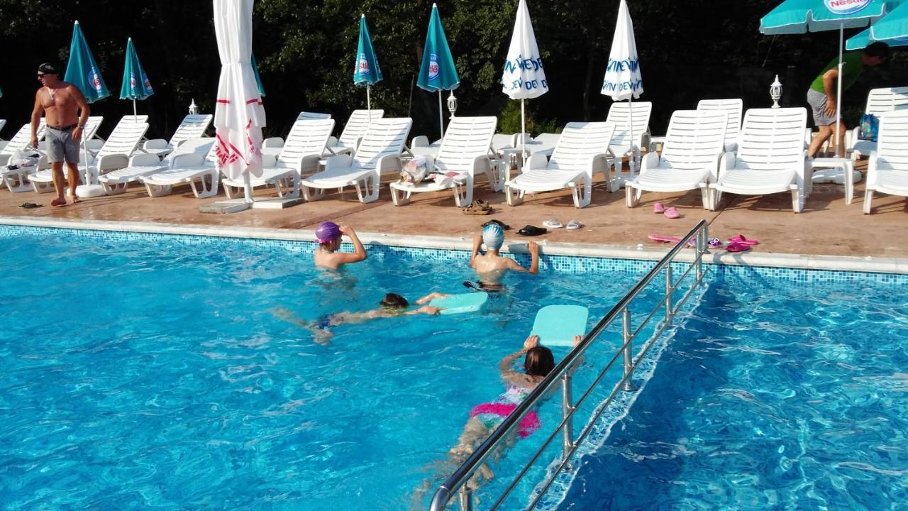 Hotel Afrodita Dimitrovgrad Bg Extérieur photo