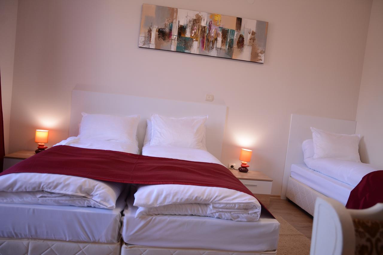 Hotel Afrodita Dimitrovgrad Bg Extérieur photo