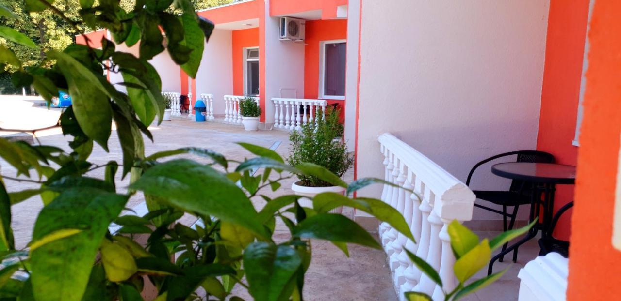 Hotel Afrodita Dimitrovgrad Bg Extérieur photo
